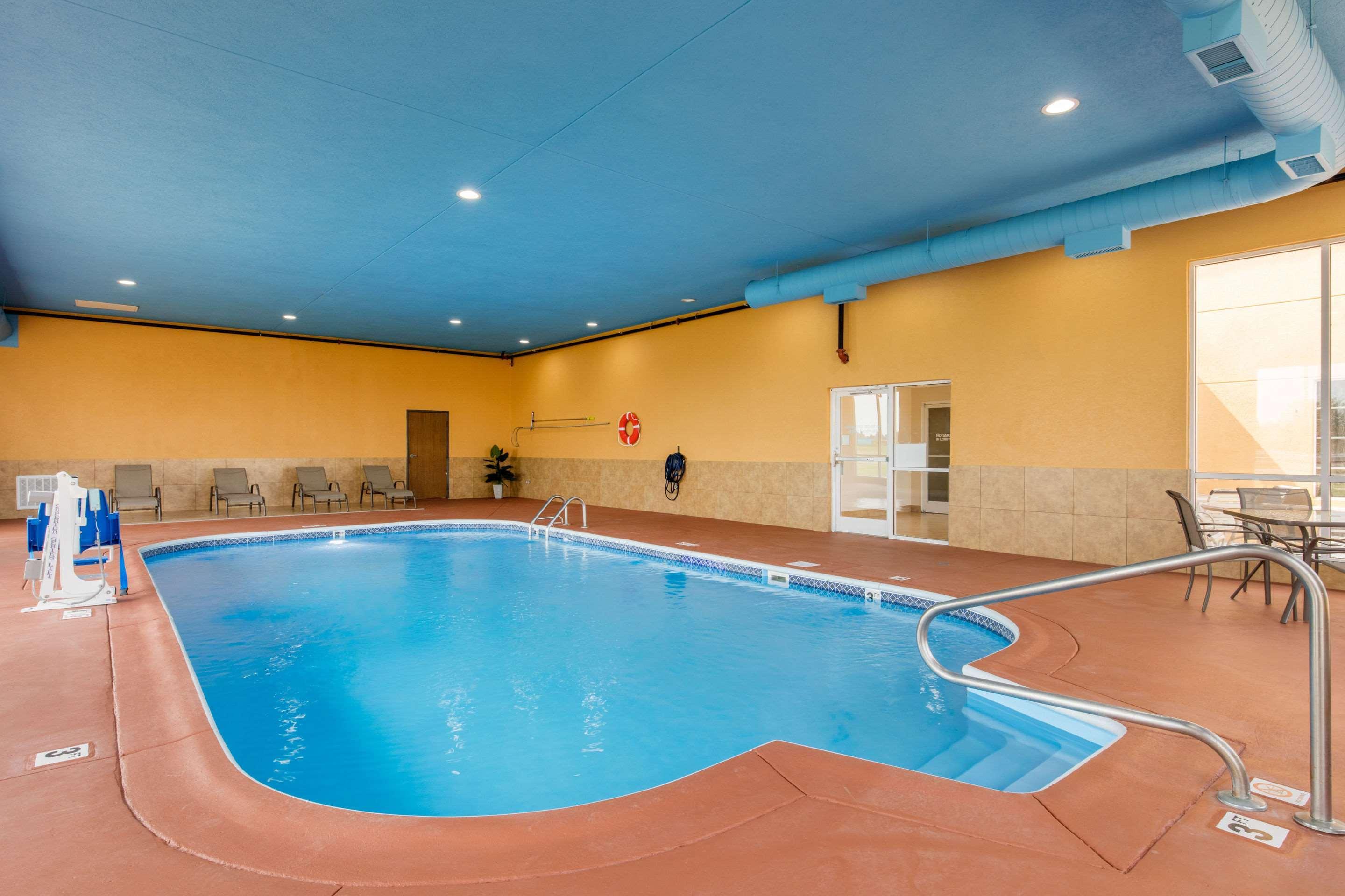 Quality Inn Cadiz Exterior foto