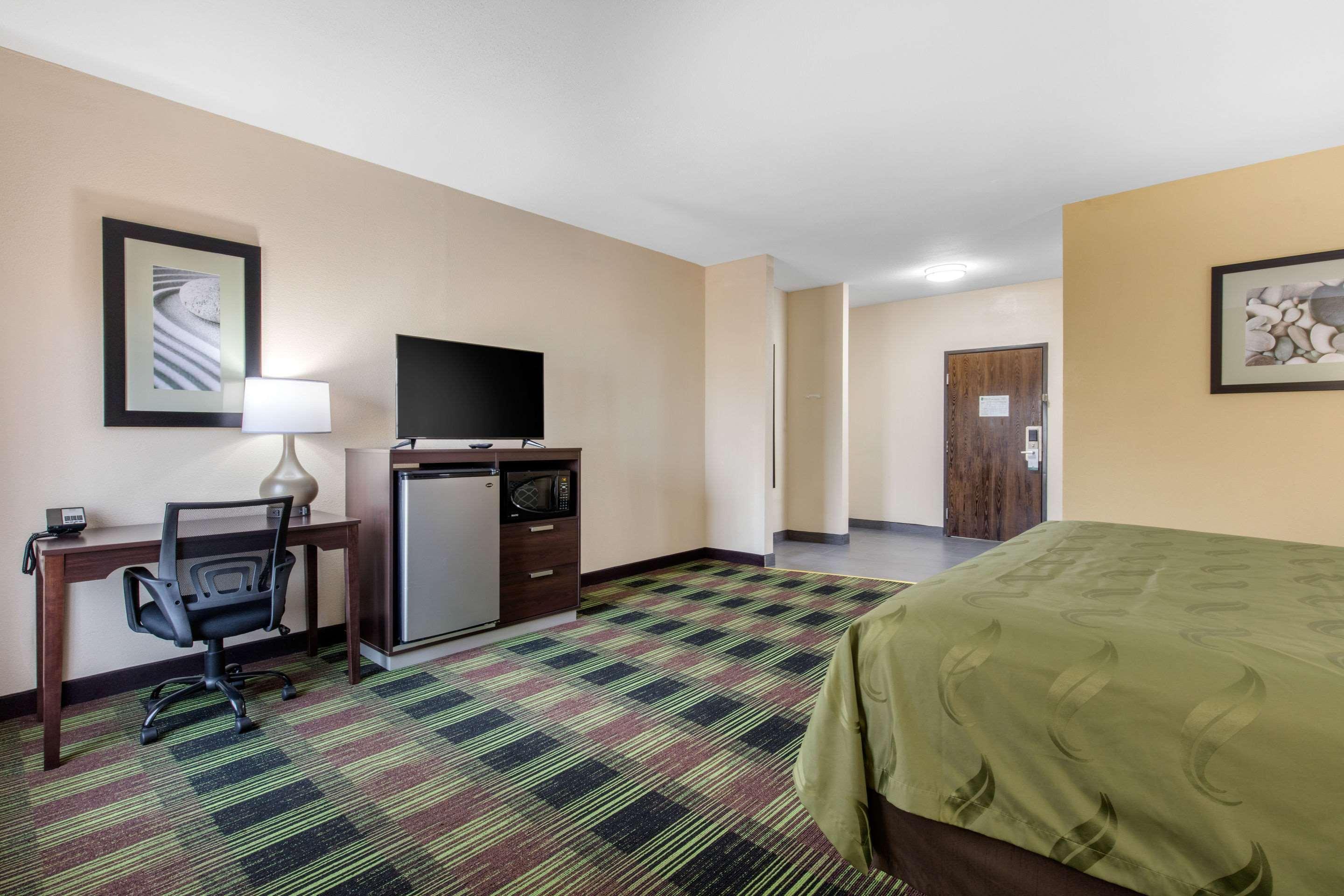 Quality Inn Cadiz Exterior foto