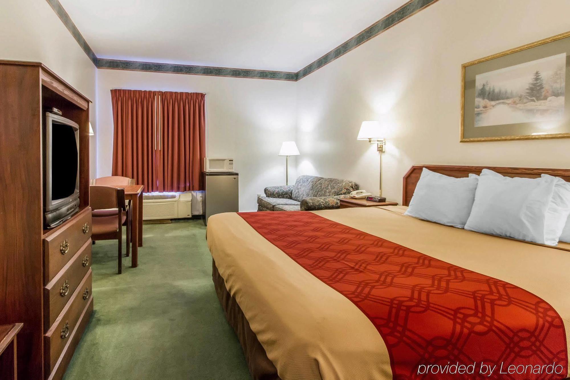 Quality Inn Cadiz Exterior foto